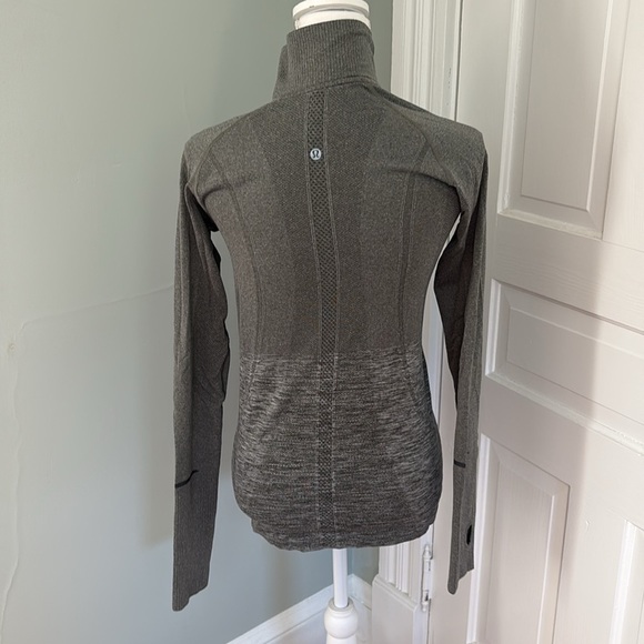 Lululemon Swiftly Tech 1/2 Zip Heather Olive Green Size 8 - Picture 4 of 6